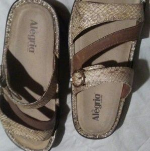 Alegria Collette. Sandals
